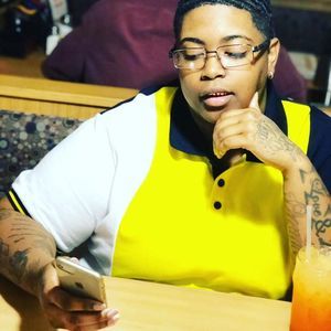 Meet your Posher, Leslie